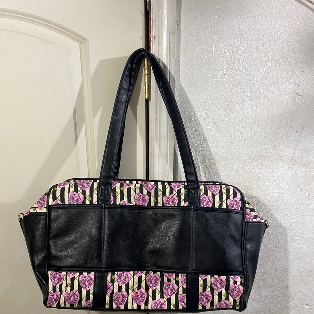 Betsy Johnson quilted black and white stripes with Purple Hearts weekender 18/13 - Picture 12 of 16